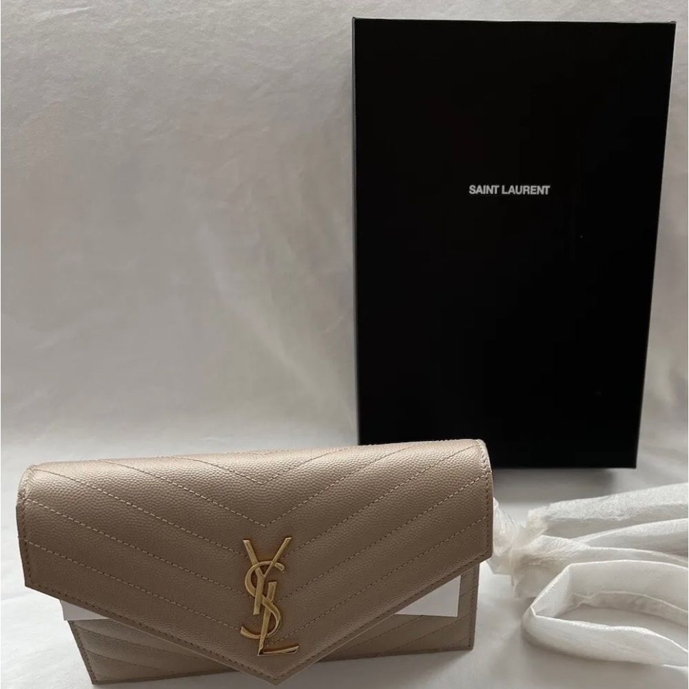 Ysl small Cassandra grain de Poudre wallet on a chain shoulder/crossbody bag
